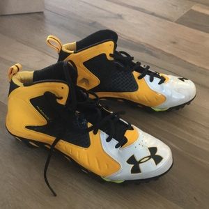 Size 10.5        Gold Under Armor Cleats